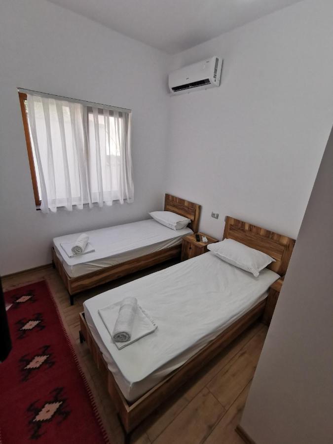 Bed and Breakfast Bujtina Valgent Berat Exterior foto